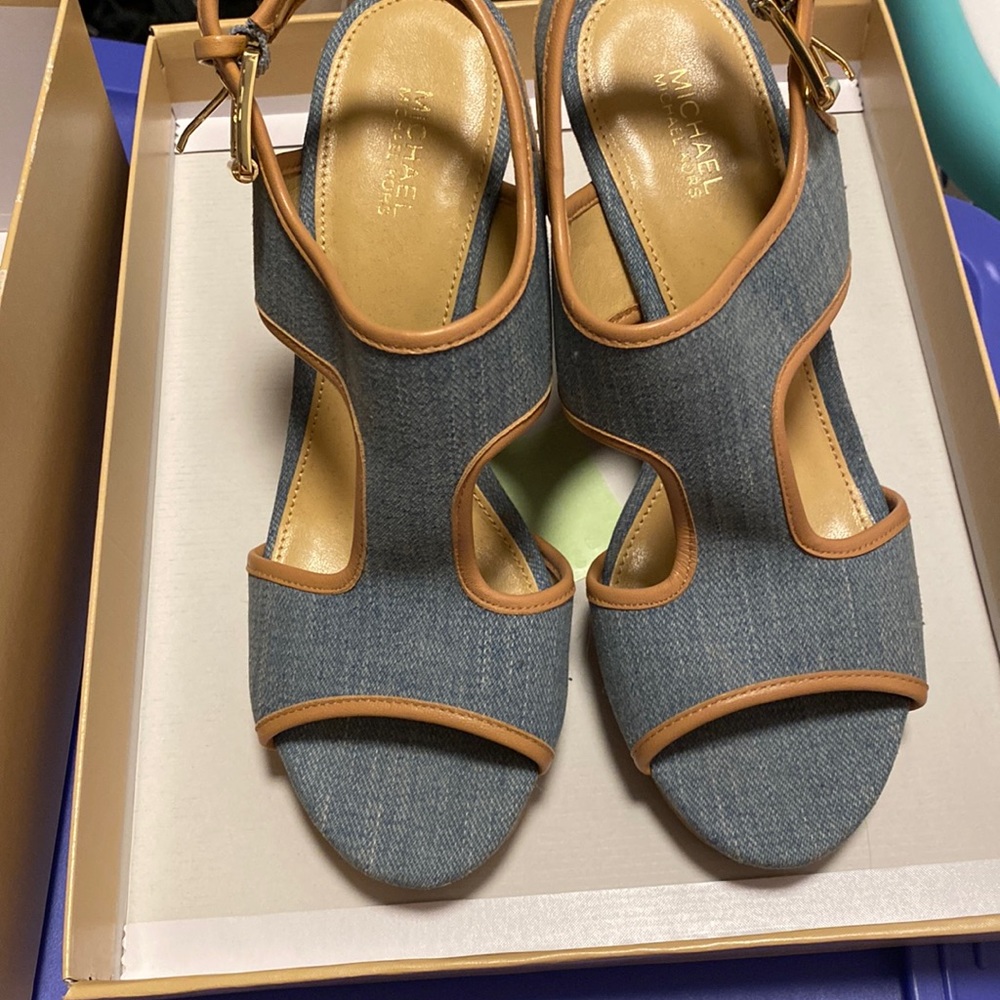 NIB Michael lots washed denim sandal wedge
